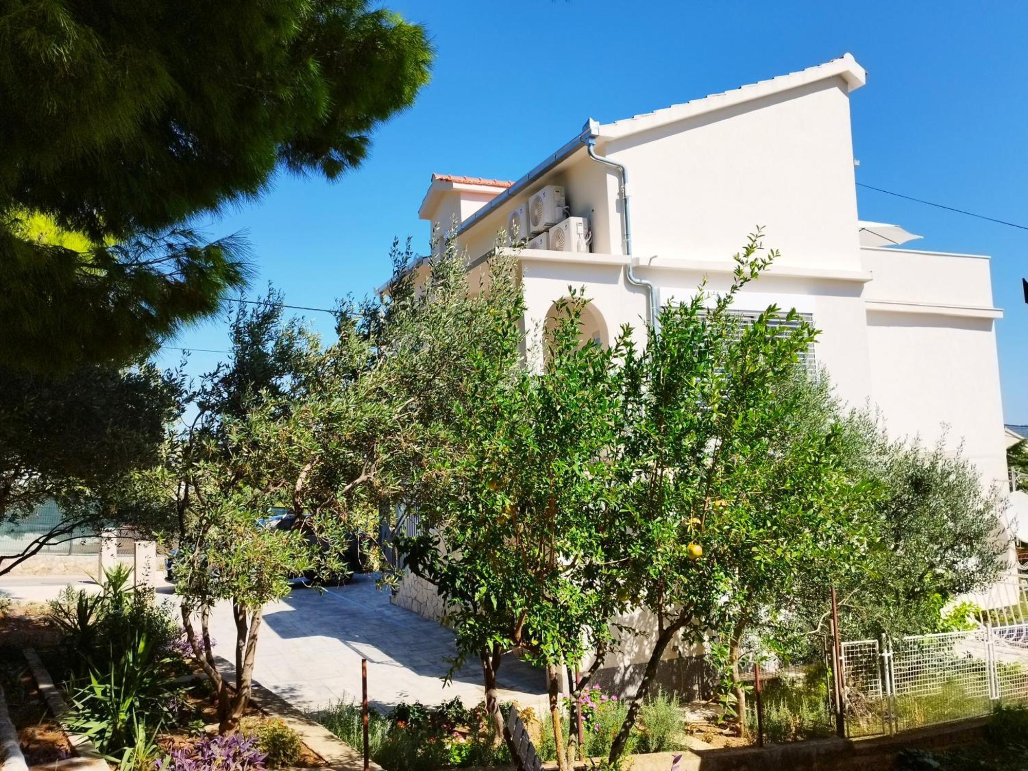 Апартаменты Domenico - 50 M From The Sea Сегет Доньи Экстерьер фото